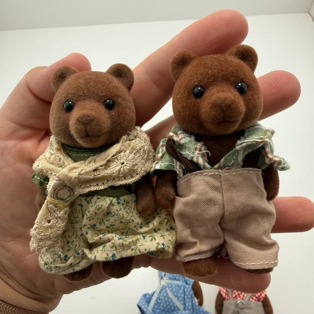 Vintage Sylvanian Families Calico Critters Brown Bear Family Lot of 8